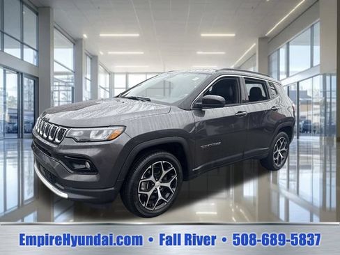 Used 2024 Jeep Compass Limited AWD/4WD image 1