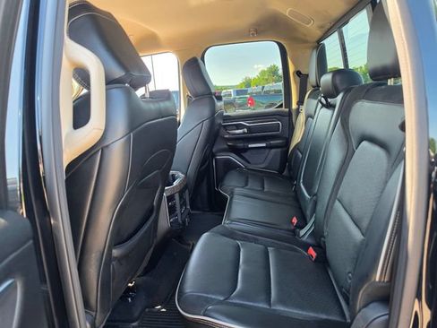 Used 2019 RAM 1500 Laramie AWD/4WD image 10