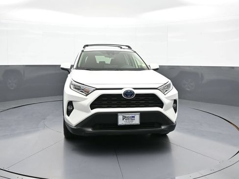 Used 2021 Toyota RAV4 XLE w/ Convenience Package AWD/4WD image 2