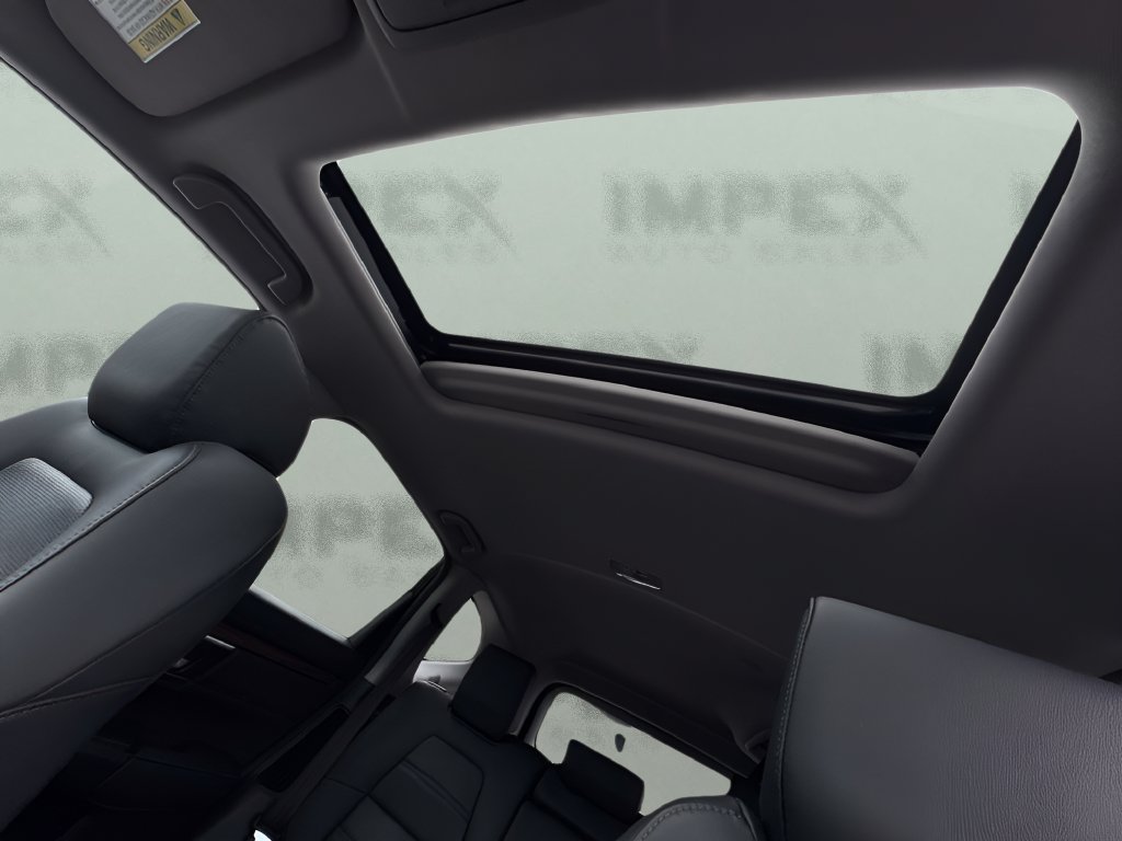 Used 2022 Honda CR-V Touring image 11