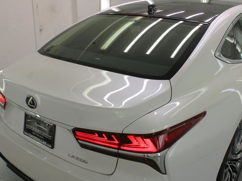 Used 2018 Lexus LS 500 w/ Luxury Package RWD image 19