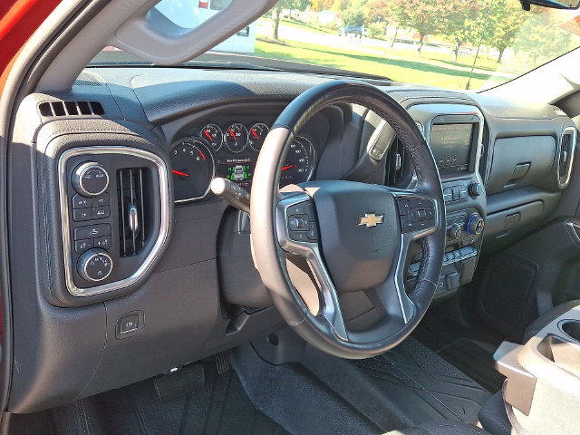 Certified 2022 Chevrolet Silverado 1500 LT w/ Bed Protection Package AWD/4WD image 10