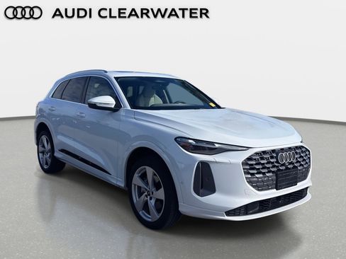 Used 2025 Audi Q5 Premium Plus w/ Premium Plus image 1