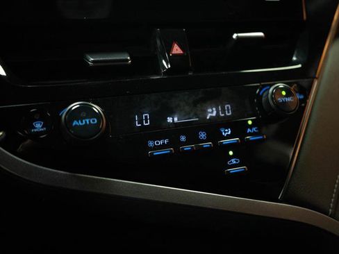 Used 2023 Toyota Camry SE FWD image 21