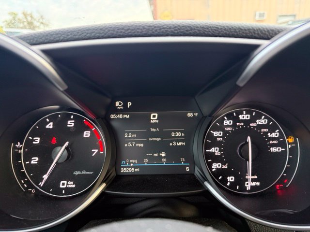Used 2023 Alfa Romeo Giulia Ti AWD/4WD image 19