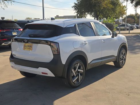 New 2026 Nissan Kicks SV image 3