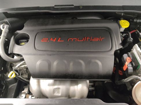 Used 2018 Jeep Compass Latitude w/ Safe & Security Group image 30