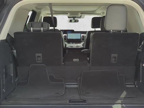 Certified 2025 Ford Expedition Active image 6