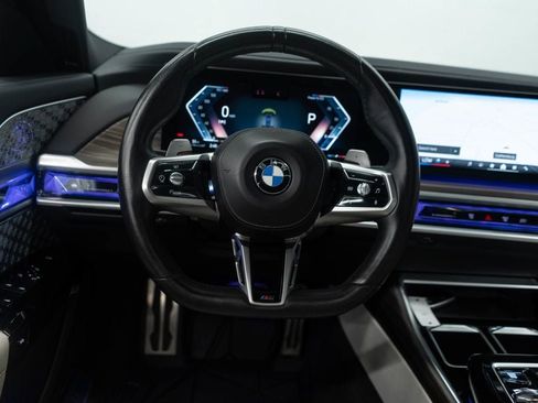 Used 2023 BMW 760i xDrive w/ Executive Package AWD/4WD image 21