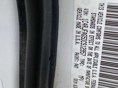 Used 2013 Jeep Grand Cherokee Laredo image 35