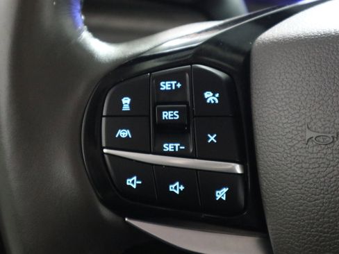 Used 2022 Ford Explorer Platinum w/ Technology Package image 30