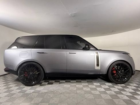 Used 2023 Land Rover Range Rover SV AWD/4WD image 9