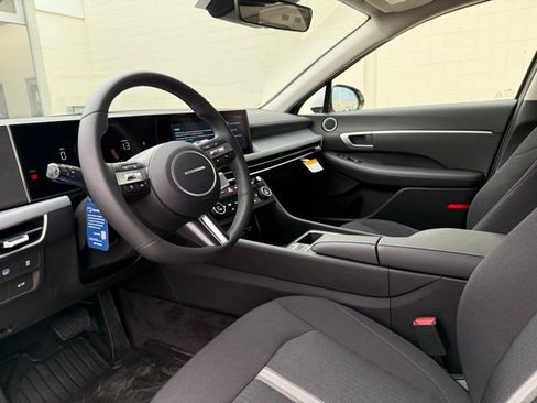 New 2026 Hyundai Sonata SEL FWD image 4