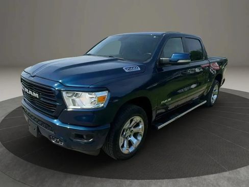 Used 2022 RAM 1500 Big Horn AWD/4WD image 3