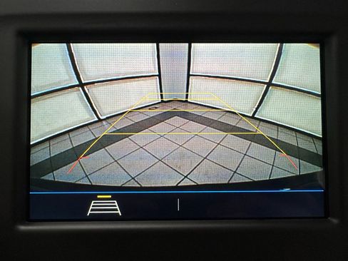 Used 2019 Chevrolet Equinox LT w/ Driver Convenience Package image 27