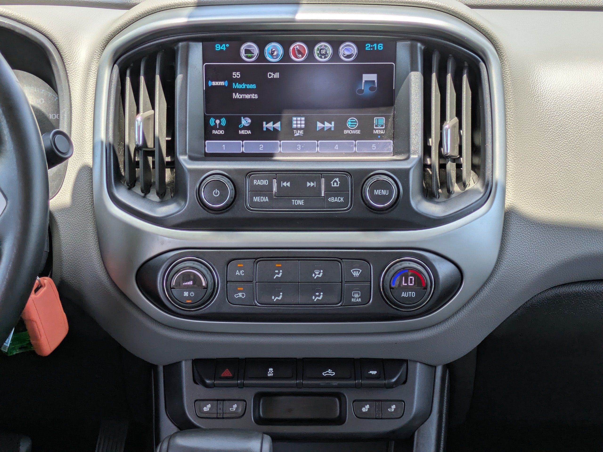 Used 2017 Chevrolet Colorado LT w/ Luxury Package, Chrome RWD image 16