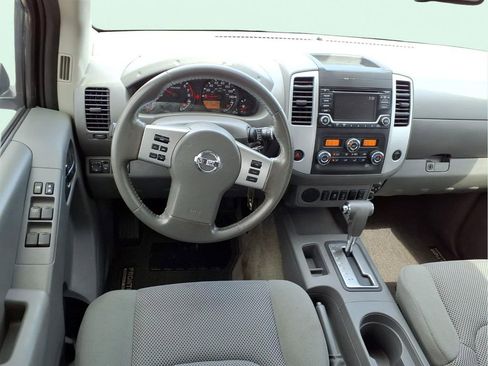 Used 2018 Nissan Frontier SV w/ Value Truck Package image 4