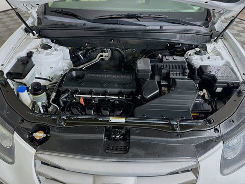 Used 2012 Hyundai Santa Fe GLS image 28