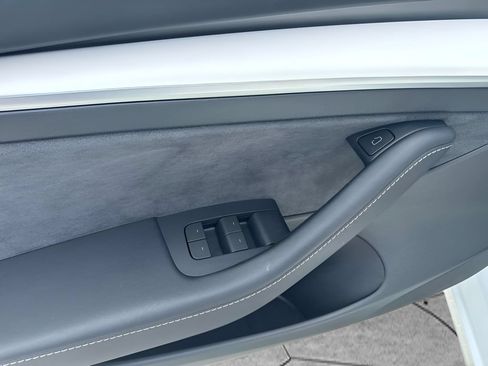 Used 2023 Tesla Model 3 Standard Range RWD image 18