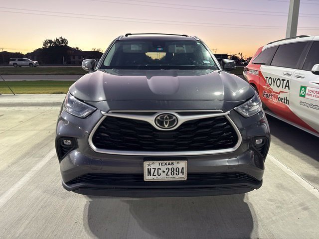 Used 2020 Toyota Highlander XLE FWD image 8