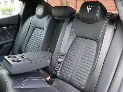 Used 2022 Maserati Ghibli Modena RWD image 15
