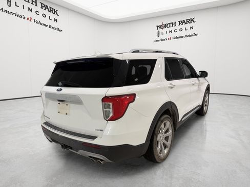 Used 2020 Ford Explorer Platinum w/ Premium Technology Package AWD/4WD image 5