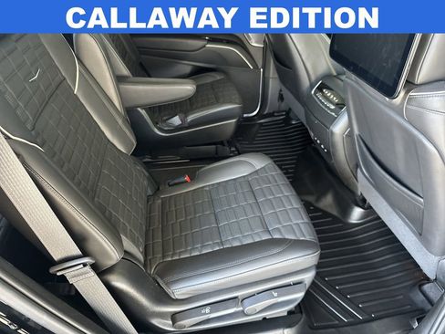 Used 2022 Cadillac Escalade Sport Platinum w/ LPO, ONYX Package AWD/4WD image 32