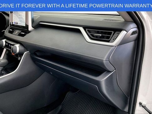 Used 2025 Toyota RAV4 XLE Premium image 21