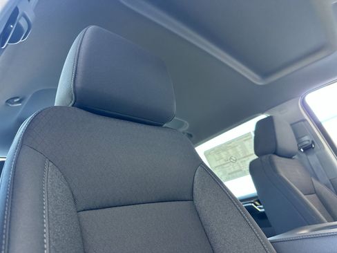 New 2025 Chevrolet Silverado 1500 LT image 18