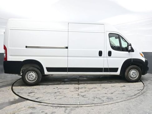 Used 2025 RAM ProMaster 2500 w/ Convenience Group image 42