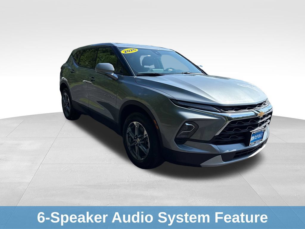 Used 2025 Chevrolet Blazer LT AWD/4WD image 10