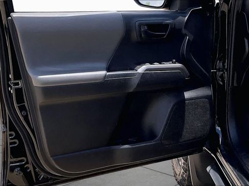 Used 2023 Toyota Tacoma SR5 RWD image 23