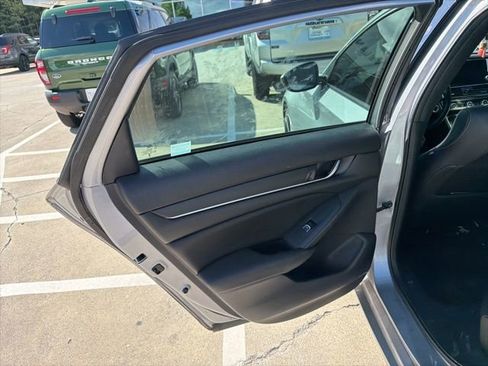 Used 2020 Honda Accord Sport image 18