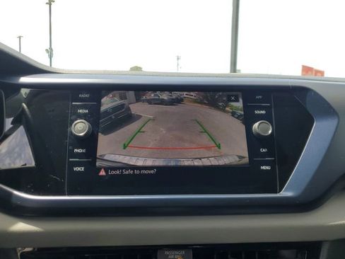 Certified 2023 Volkswagen Taos SE image 23