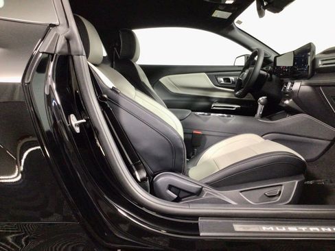 New 2025 Ford Mustang Premium image 32