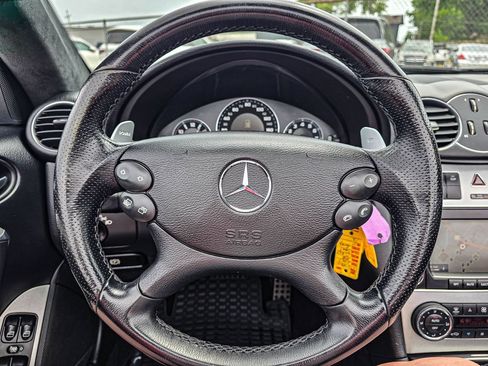 Used 2007 Mercedes-Benz CLK 63 AMG Cabriolet image 28