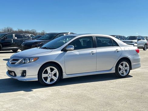 Used 2013 Toyota Corolla S w/ Premium Complete Pkg image 2
