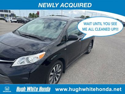 Used 2019 Toyota Sienna XLE w/ XLE Navigation Package