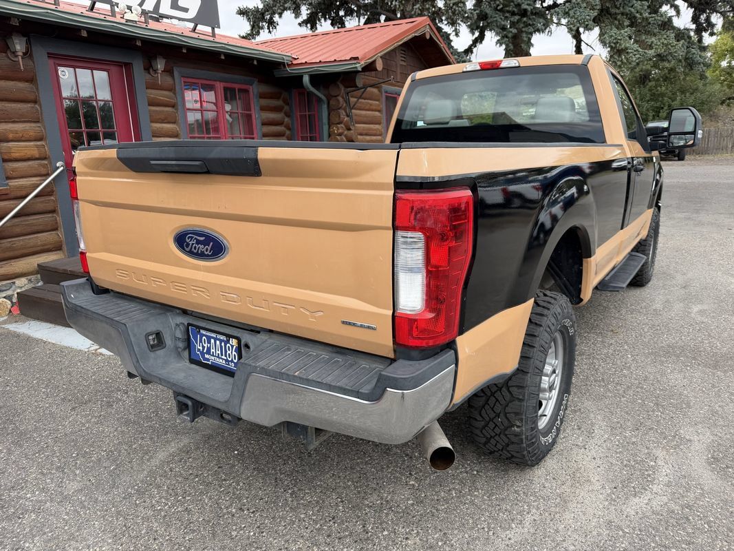 Used 2017 Ford F250 XL w/ Power Equipment Group AWD/4WD image 18