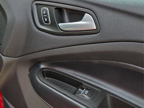 Used 2019 Ford Escape SEL image 14