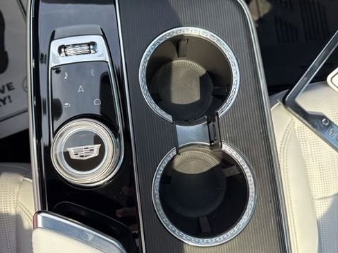 Used 2024 Cadillac Lyriq Luxury AWD/4WD image 28