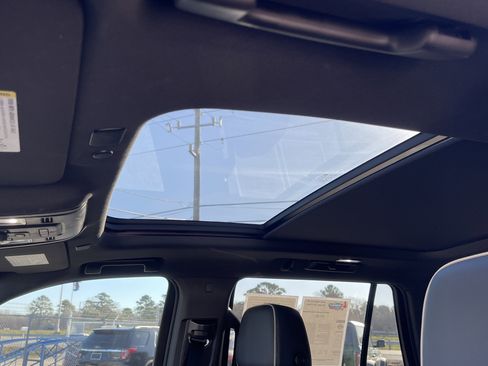 Used 2022 Chevrolet Tahoe Premier image 33