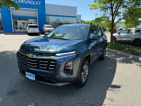 Used 2026 Chevrolet Equinox LT w/ Convenience Package II AWD/4WD image 9