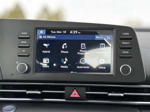 New 2025 Hyundai Elantra Blue image 16