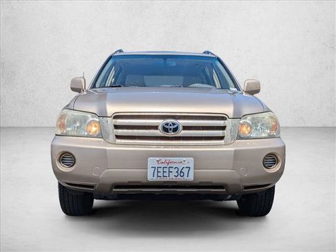 Used 2004 Toyota Highlander 4WD V6 image 2