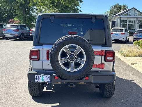 Certified 2020 Jeep Wrangler Unlimited Sahara AWD/4WD image 4