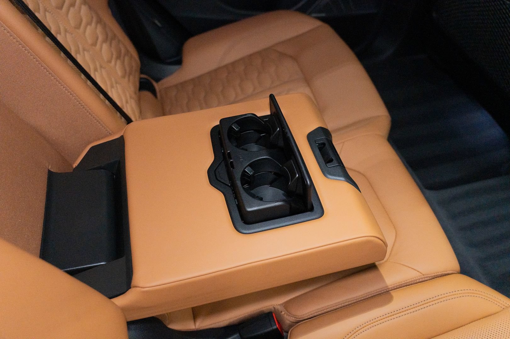 Used 2023 Audi RS Q8 AWD/4WD image 38