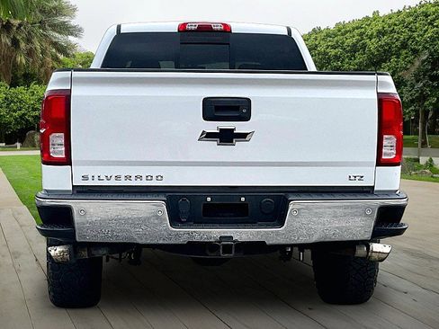 Used 2018 Chevrolet Silverado 1500 LTZ w/ Texas Edition AWD/4WD image 3