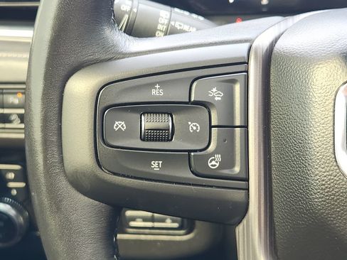 Used 2023 GMC Yukon Denali Ultimate AWD/4WD image 25