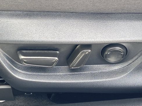 Used 2026 Toyota Camry LE w/ Convenience Package FWD image 28